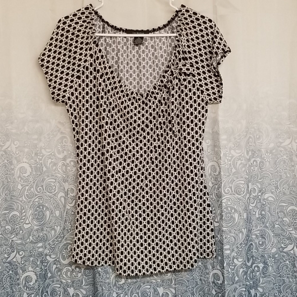 Black and White Ladies Blouse